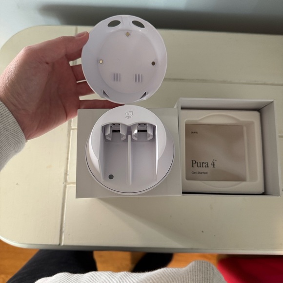 Pura 4 Smart Fragrance Diffuser - Picture 5 of 5